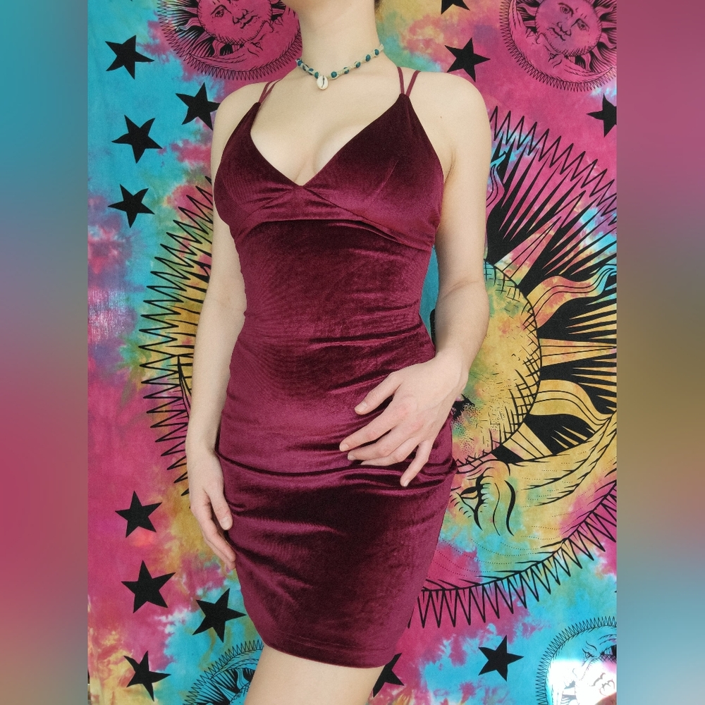 ANOTHER STORY - Elegant Shiny Maroon Dress